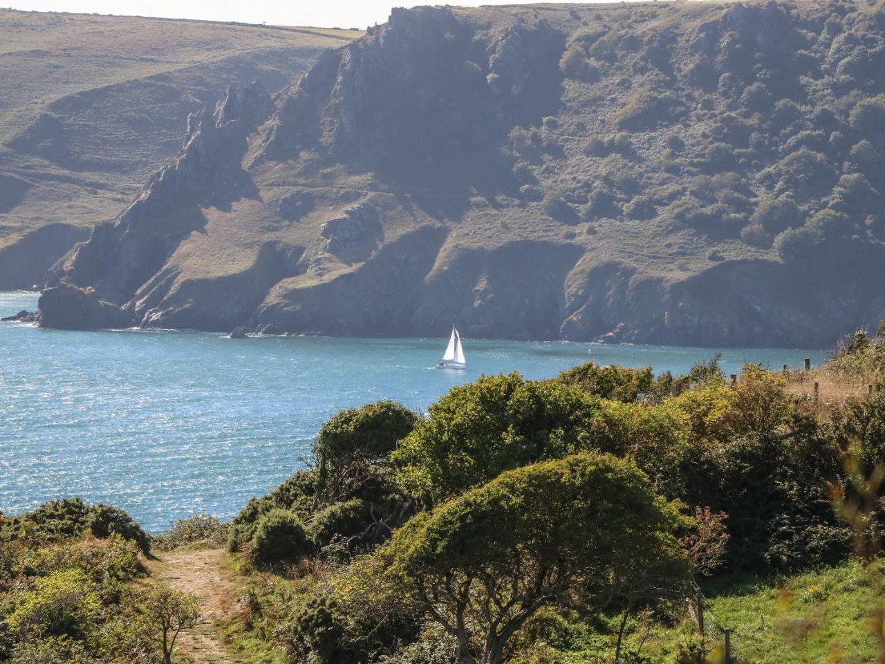 Gara Rock - Garden Apartment 7, Salcombe Buitenkant foto